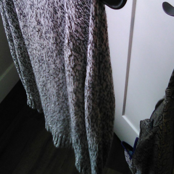 Sweater dress - Picture 3 of 3